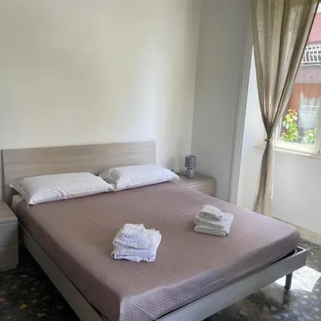 Residenza Castani 2- شقة